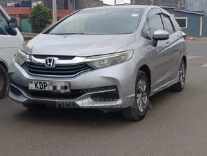 Honda Shuttle 2017 Silver