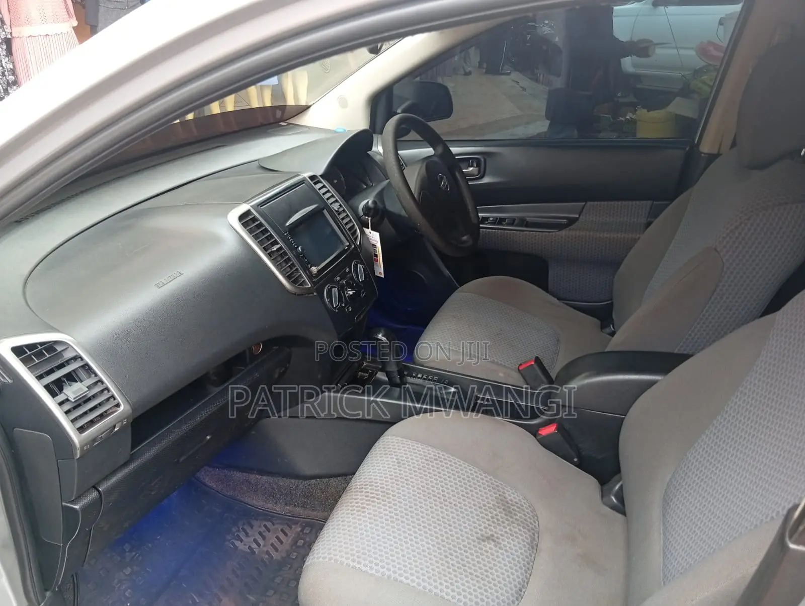 Nissan Wingroad 2011 Silver