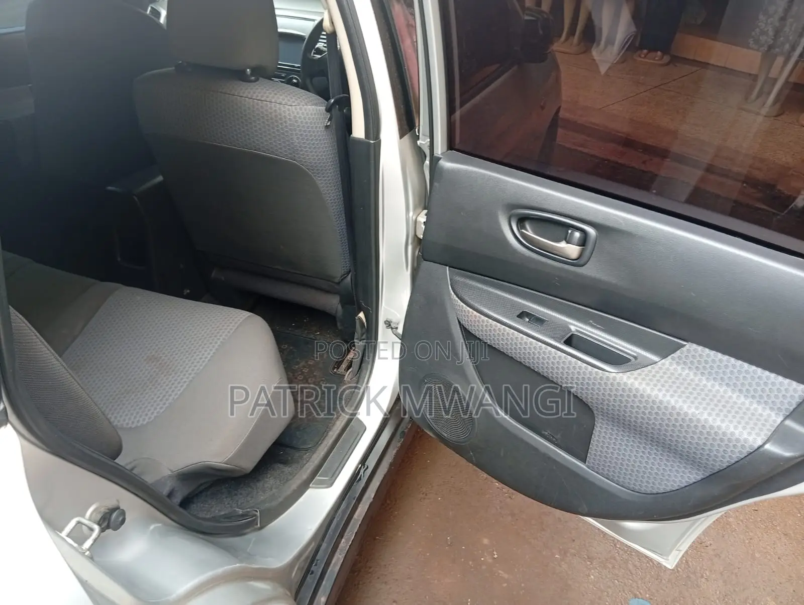 Nissan Wingroad 2011 Silver
