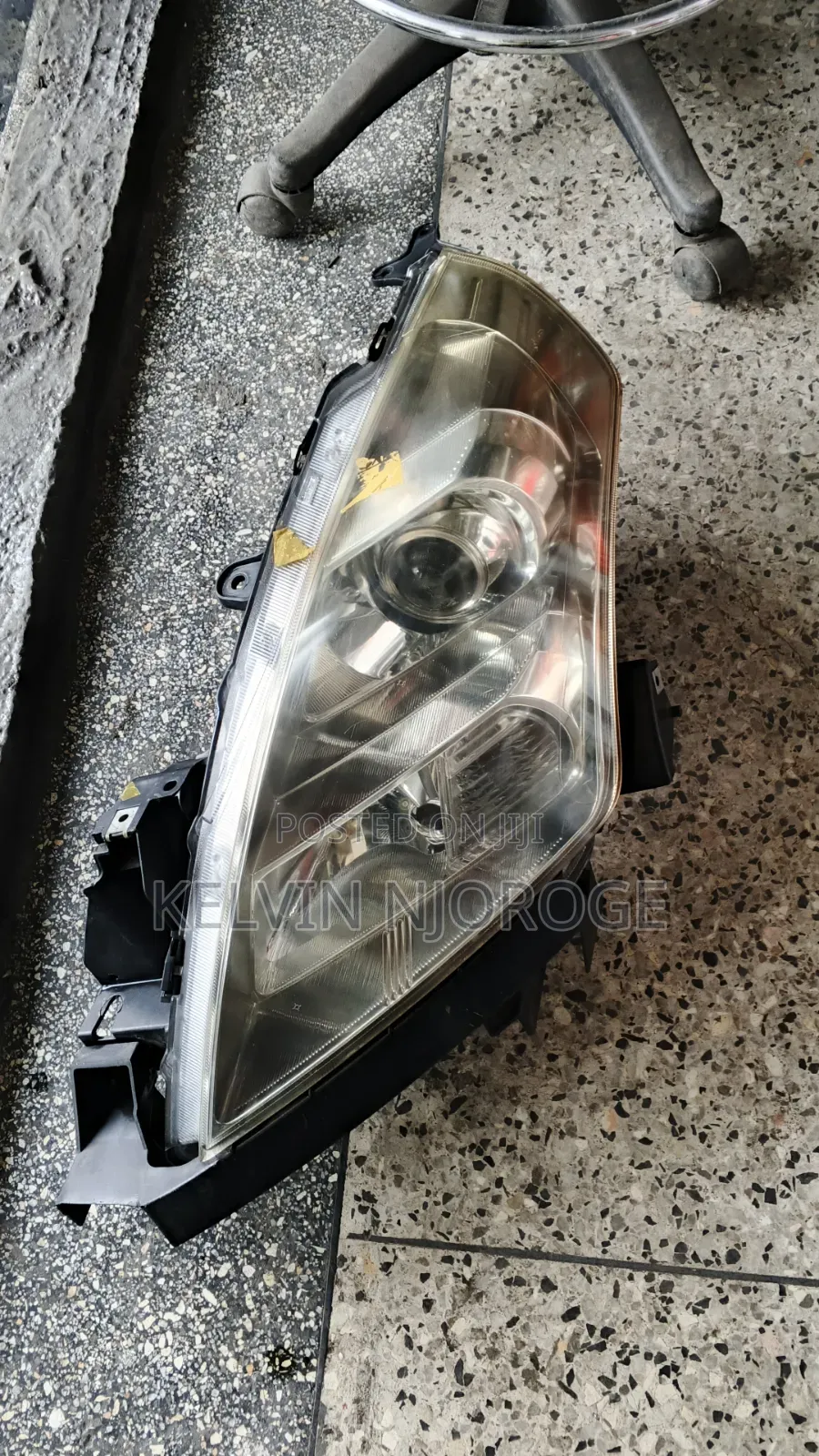 Mazda MPV Xenon Headlight