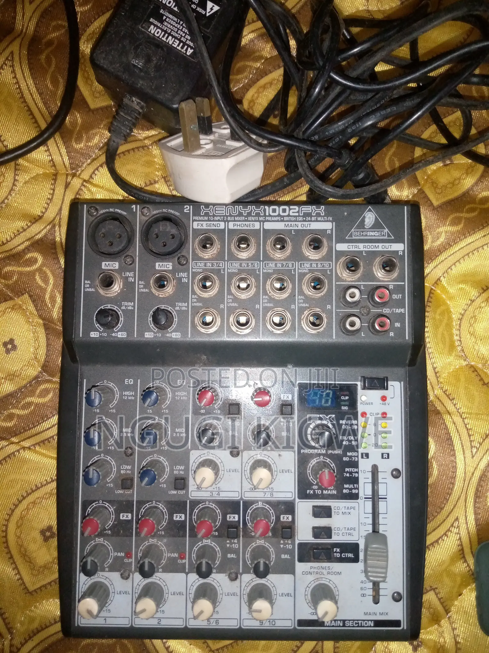 Used Behringer Xenyx 1002FX Premium 10-Input Audio Mixer