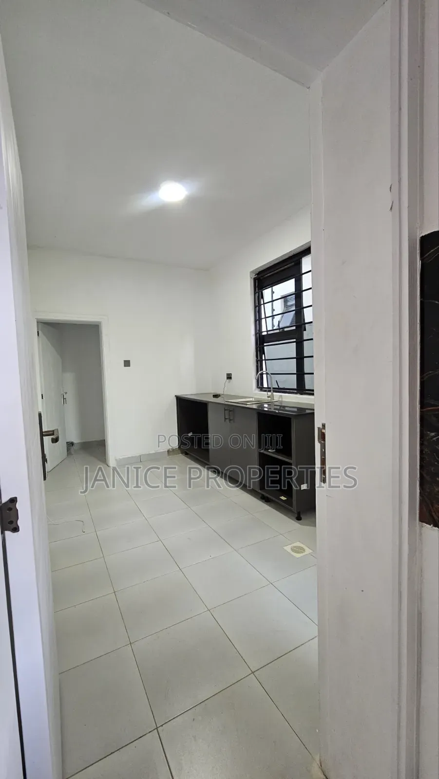 5bdrm Mansion in Ruiru Mugutha Estate, Kimbo for rent