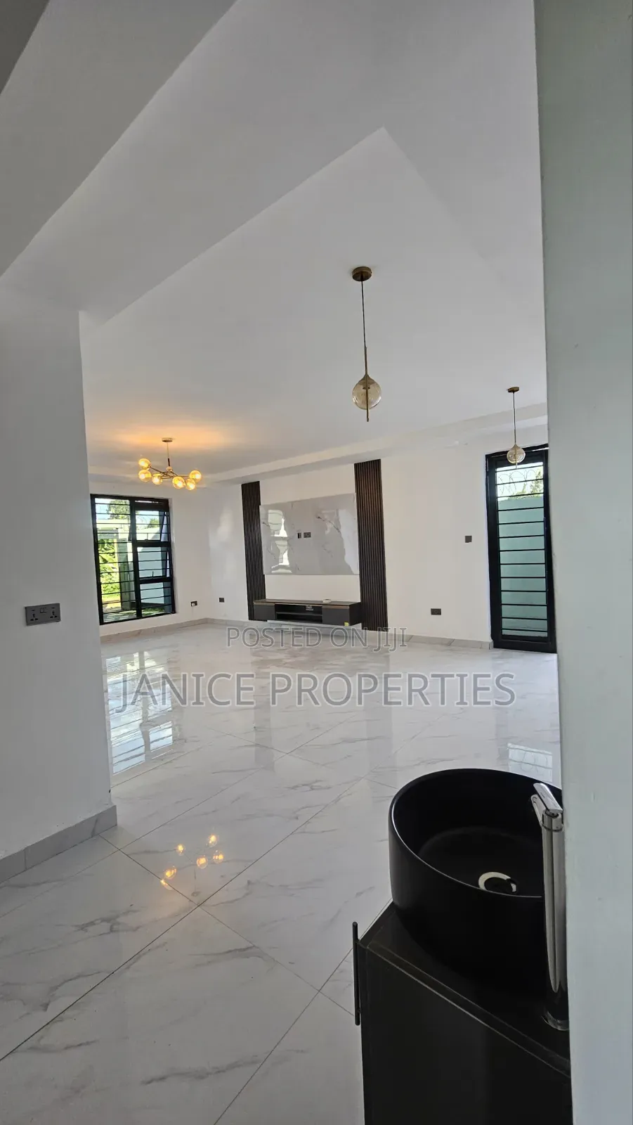 5bdrm Mansion in Ruiru Mugutha Estate, Kimbo for rent
