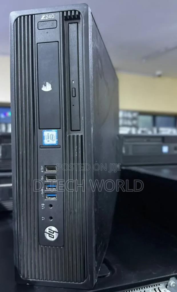 Desktop Computer HP Z240 8GB Intel Core i5 HDD 500GB - main view