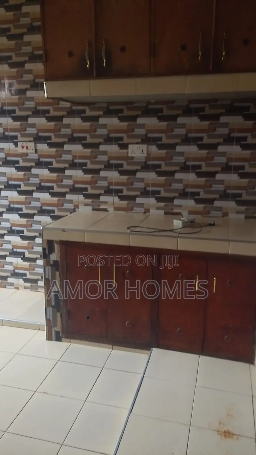 4bdrm Apartment in Bombolulu, Kadzandani for rent