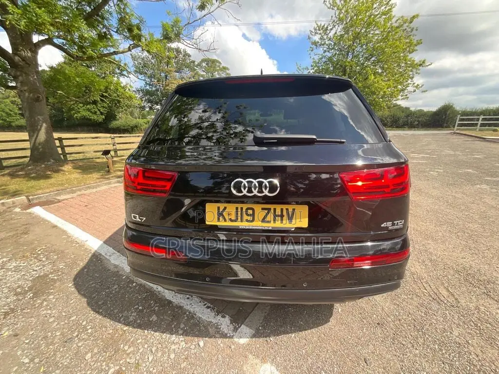 Audi Q7 45 SE Premium AWD quattro 2019 Black