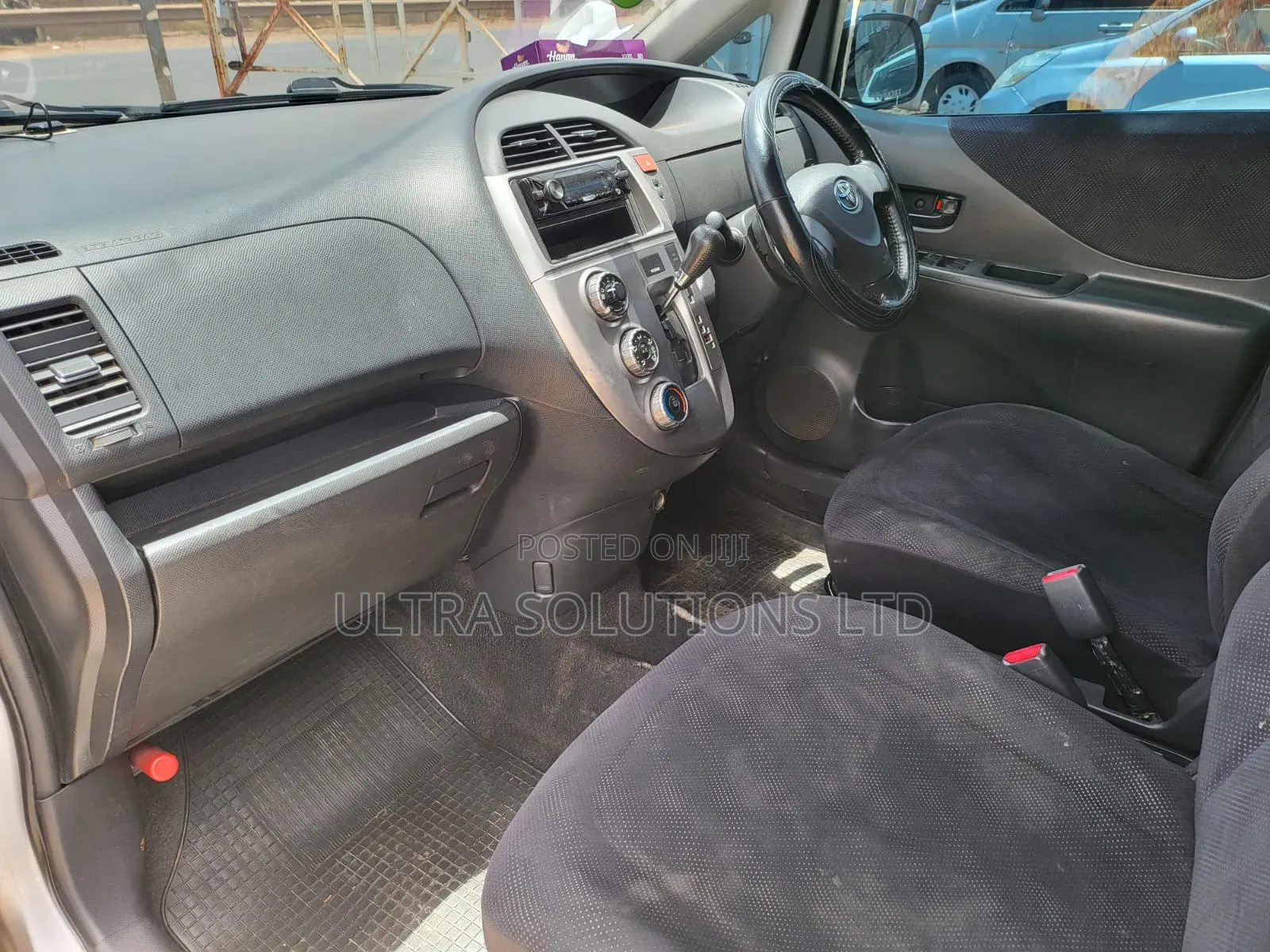 Toyota Ractis 2008 Silver