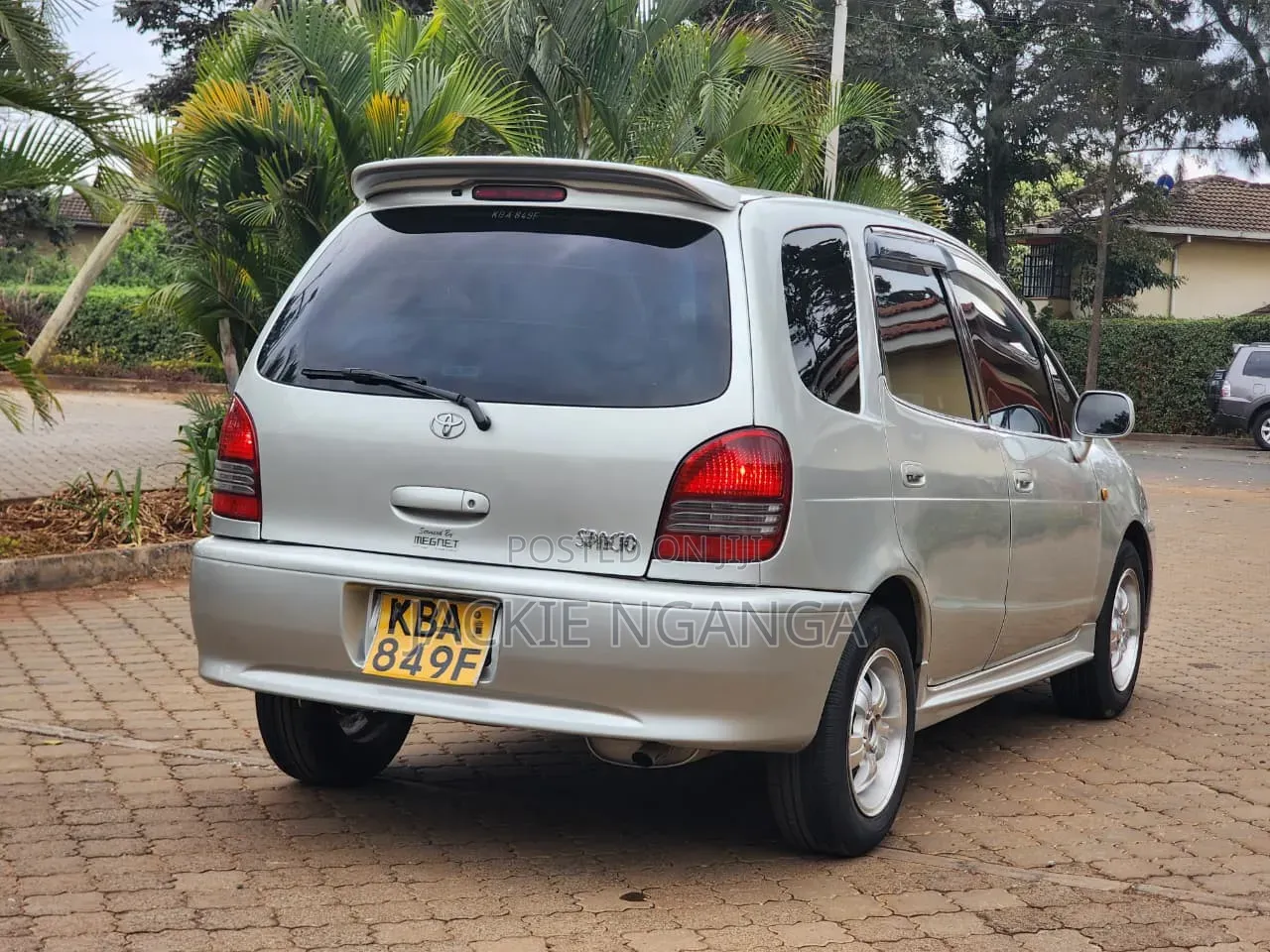 Toyota Corolla Spacio 2000 Silver