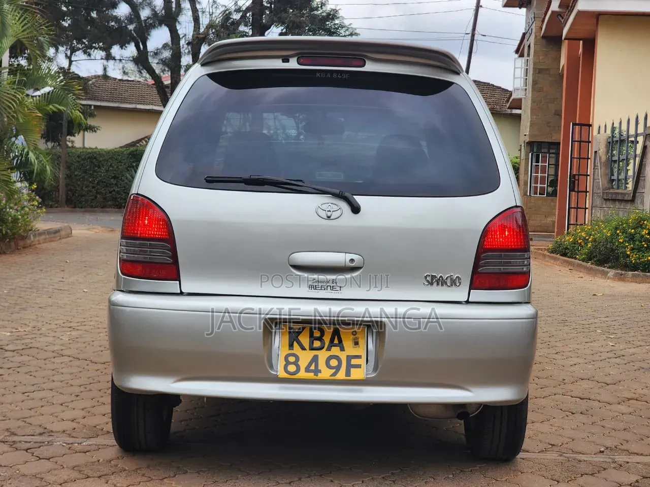 Toyota Corolla Spacio 2000 Silver