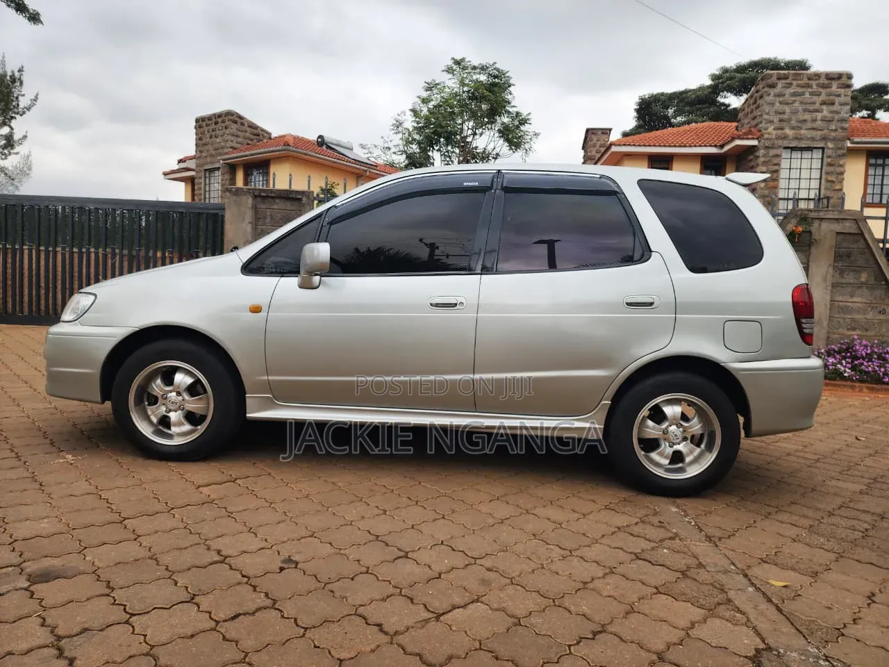 Toyota Corolla Spacio 2000 Silver