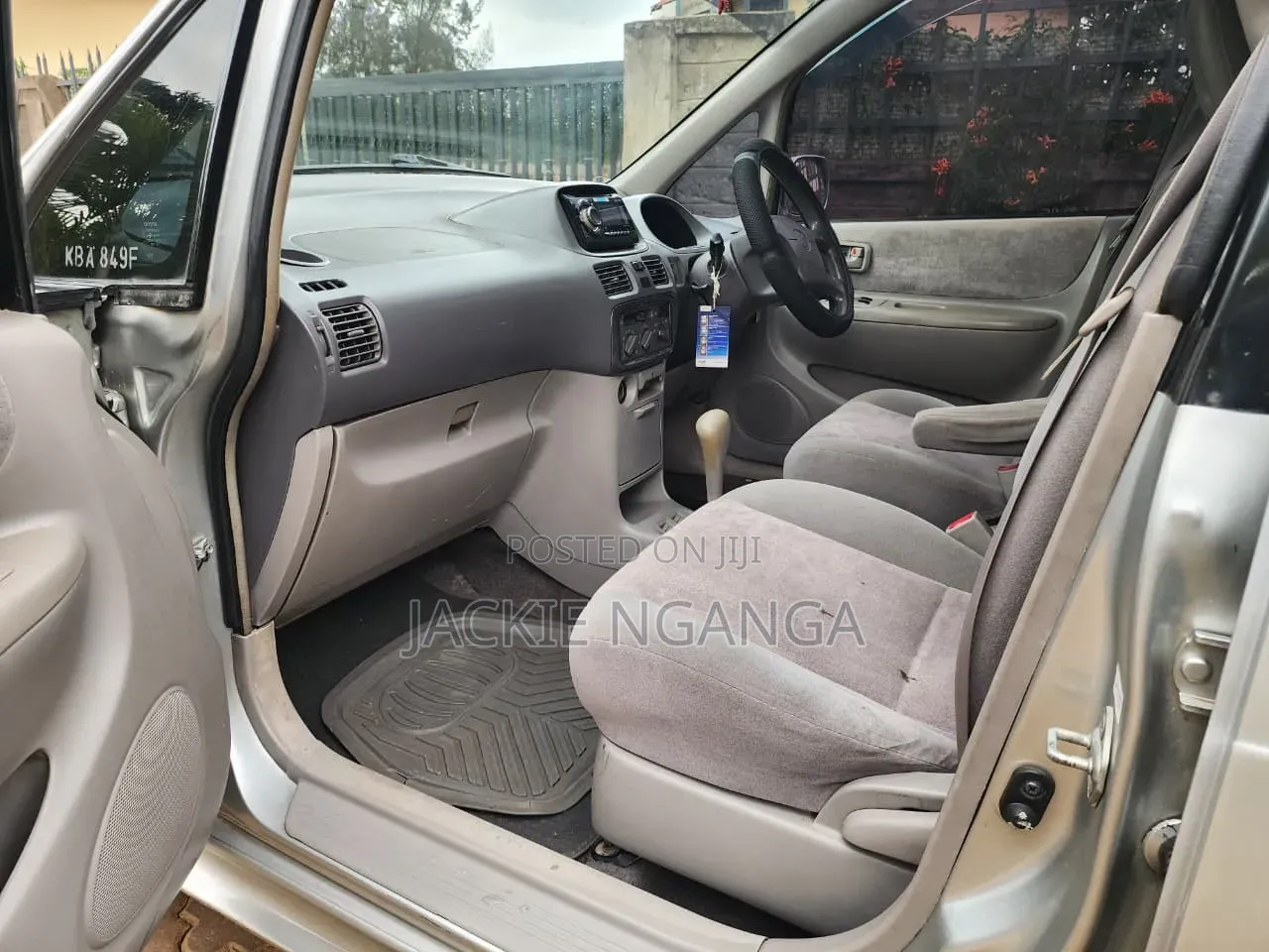 Toyota Corolla Spacio 2000 Silver