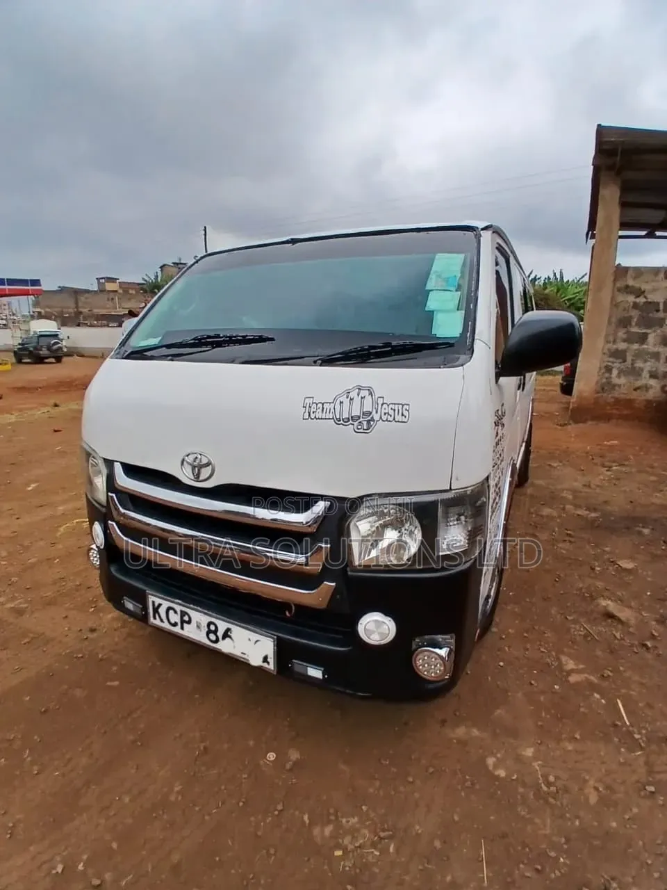 Toyota HiAce 2014 White