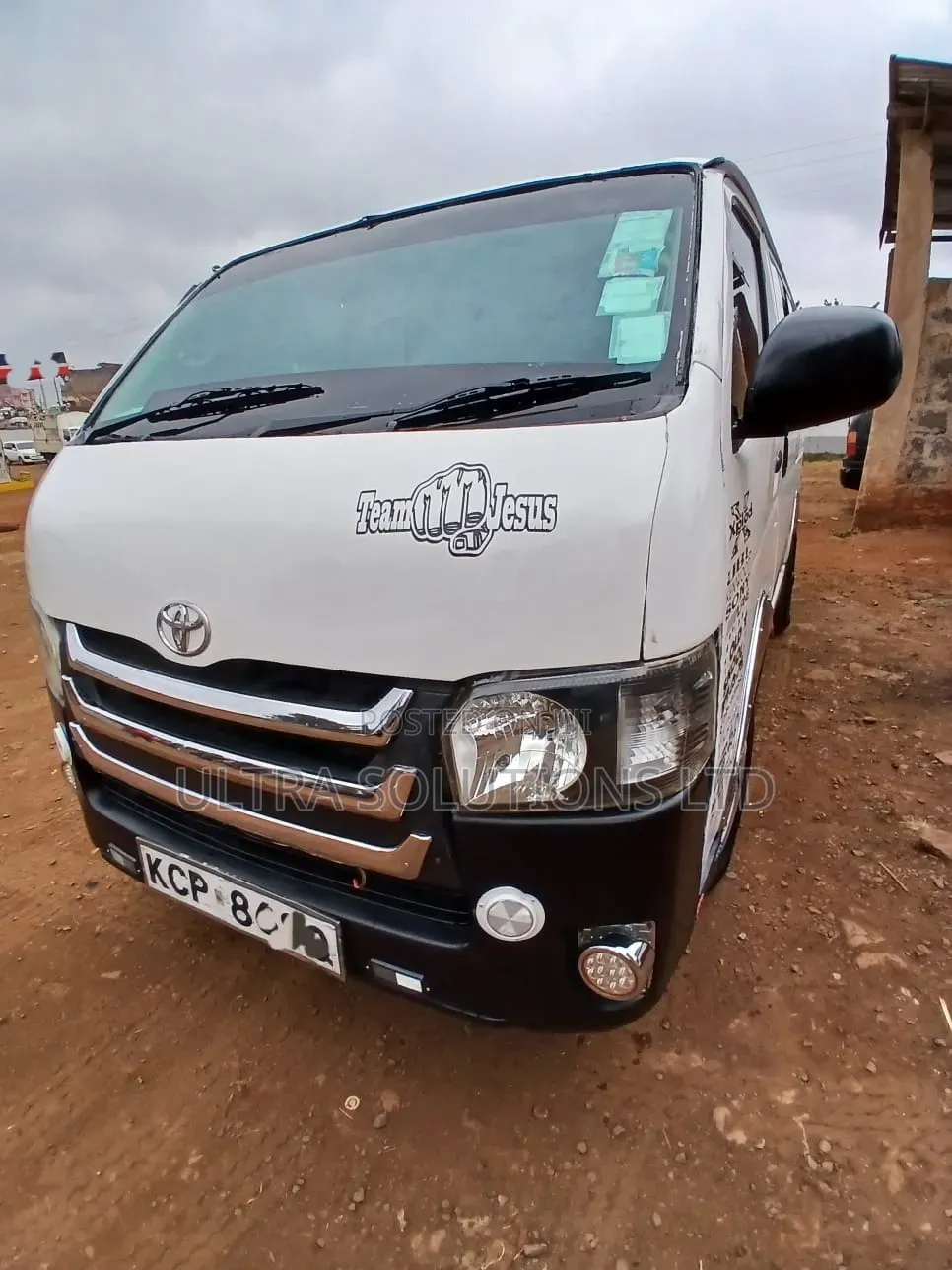 Toyota HiAce 2014 White