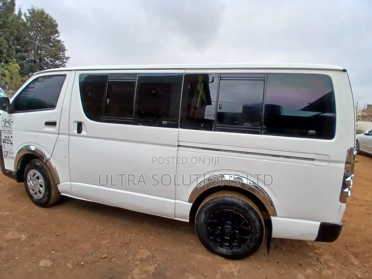 Toyota HiAce 2014 White