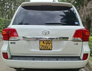 Toyota Land Cruiser 4.6 V8 ZX 2014 White