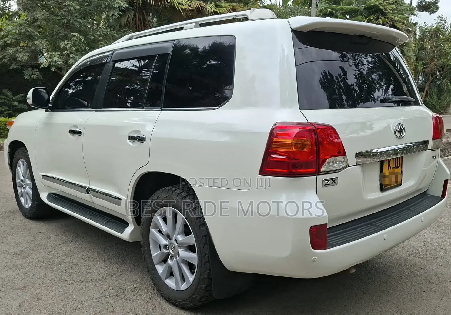 Toyota Land Cruiser 4.6 V8 ZX 2014 White