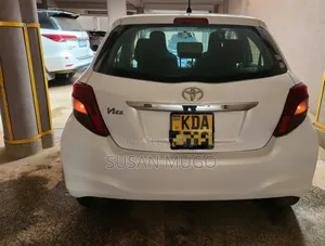 Toyota Vitz 2014 White
