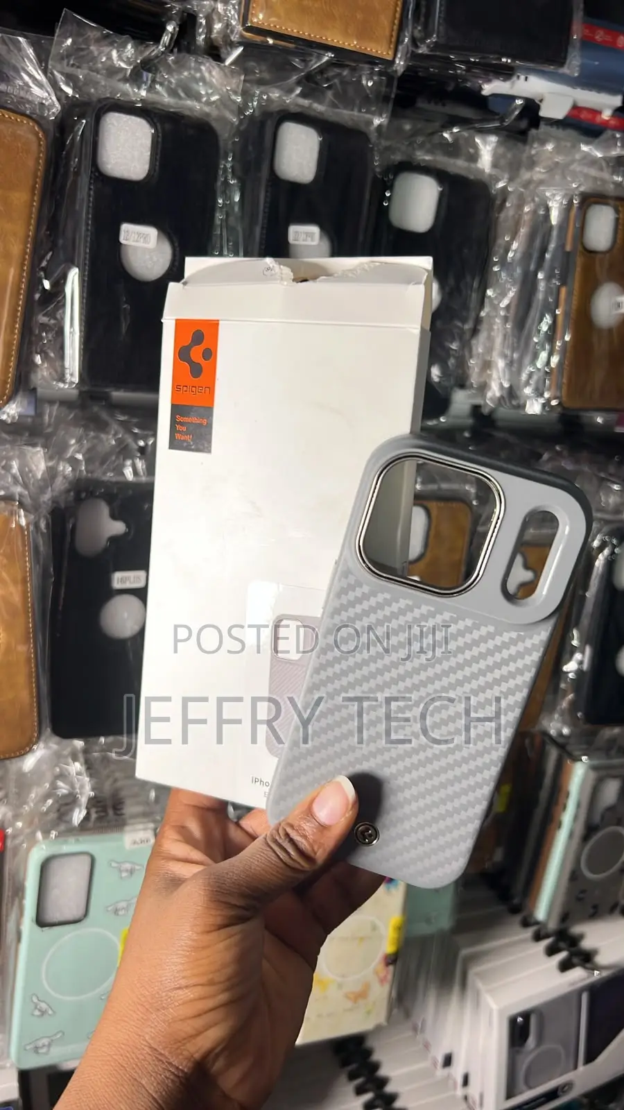 Gray Carbon-Fiber Texture Phone Case With a Camera iPhone 17 Pro