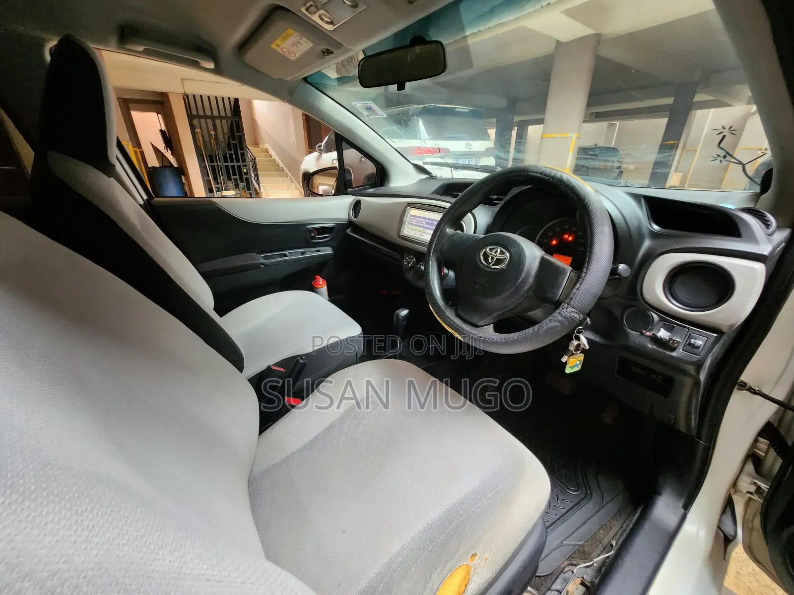 Toyota Vitz 2014 White