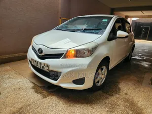 Toyota Vitz 2014 White
