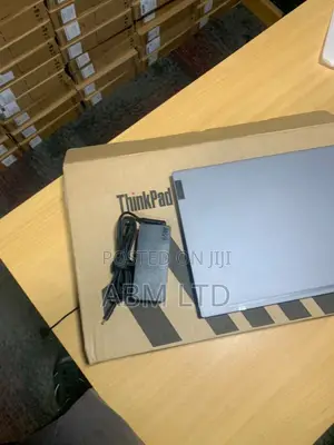 Laptop Lenovo ThinkPad T14s Gen 2 16GB Intel Core i5 SSD 256GB