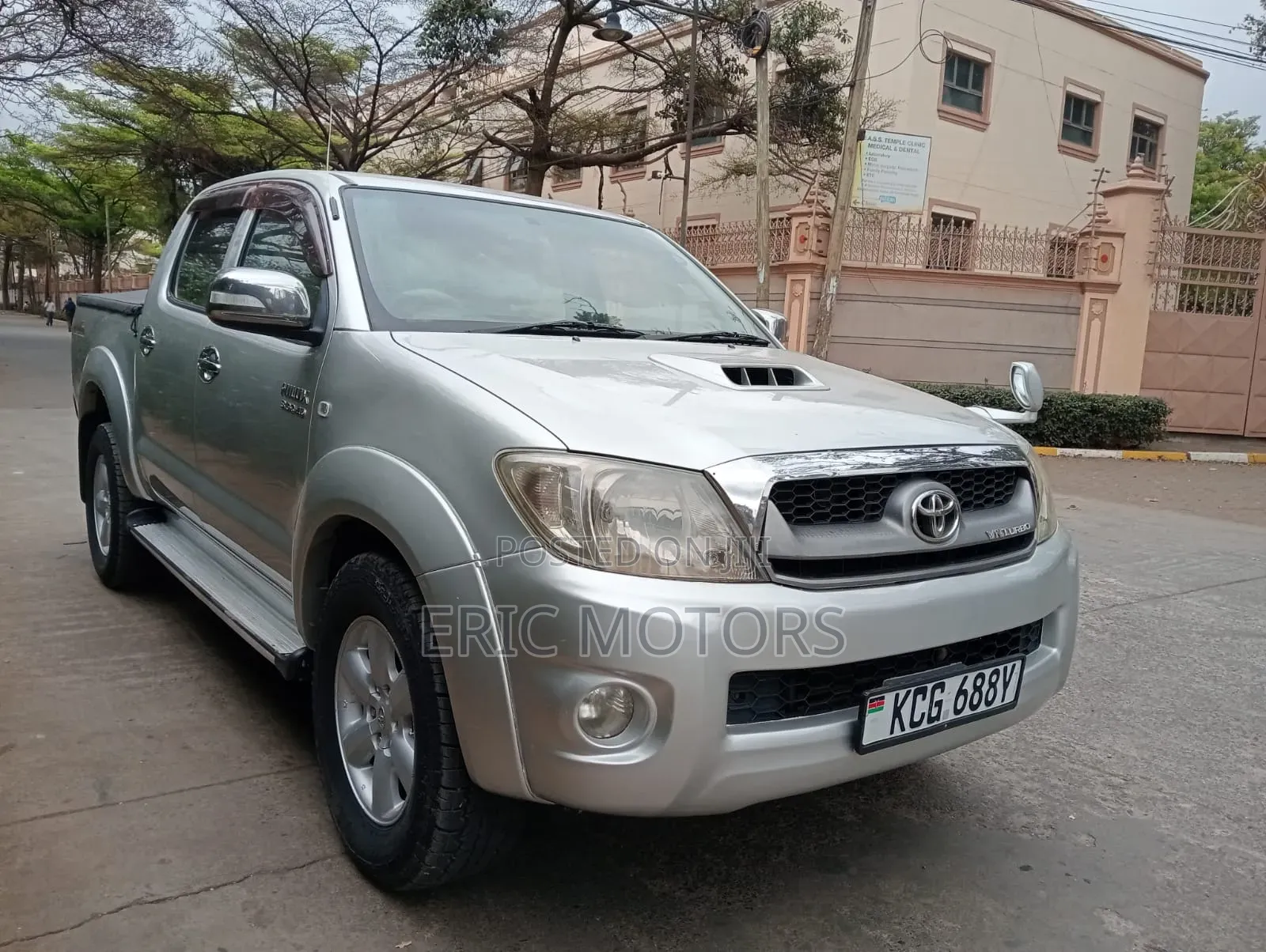 Toyota Hilux 2010 Silver