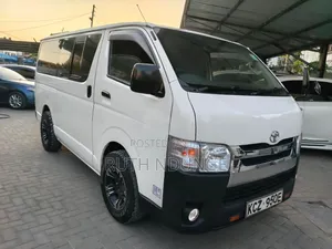 Toyota HiAce 2014 White