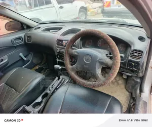 Nissan Advan 2002 Silver