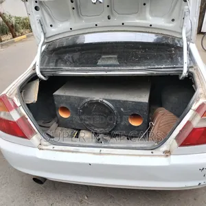 Mitsubishi Lancer 1998 White