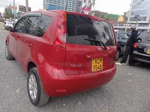 Nissan Note 2010 Red