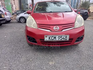 Nissan Note 2010 Red