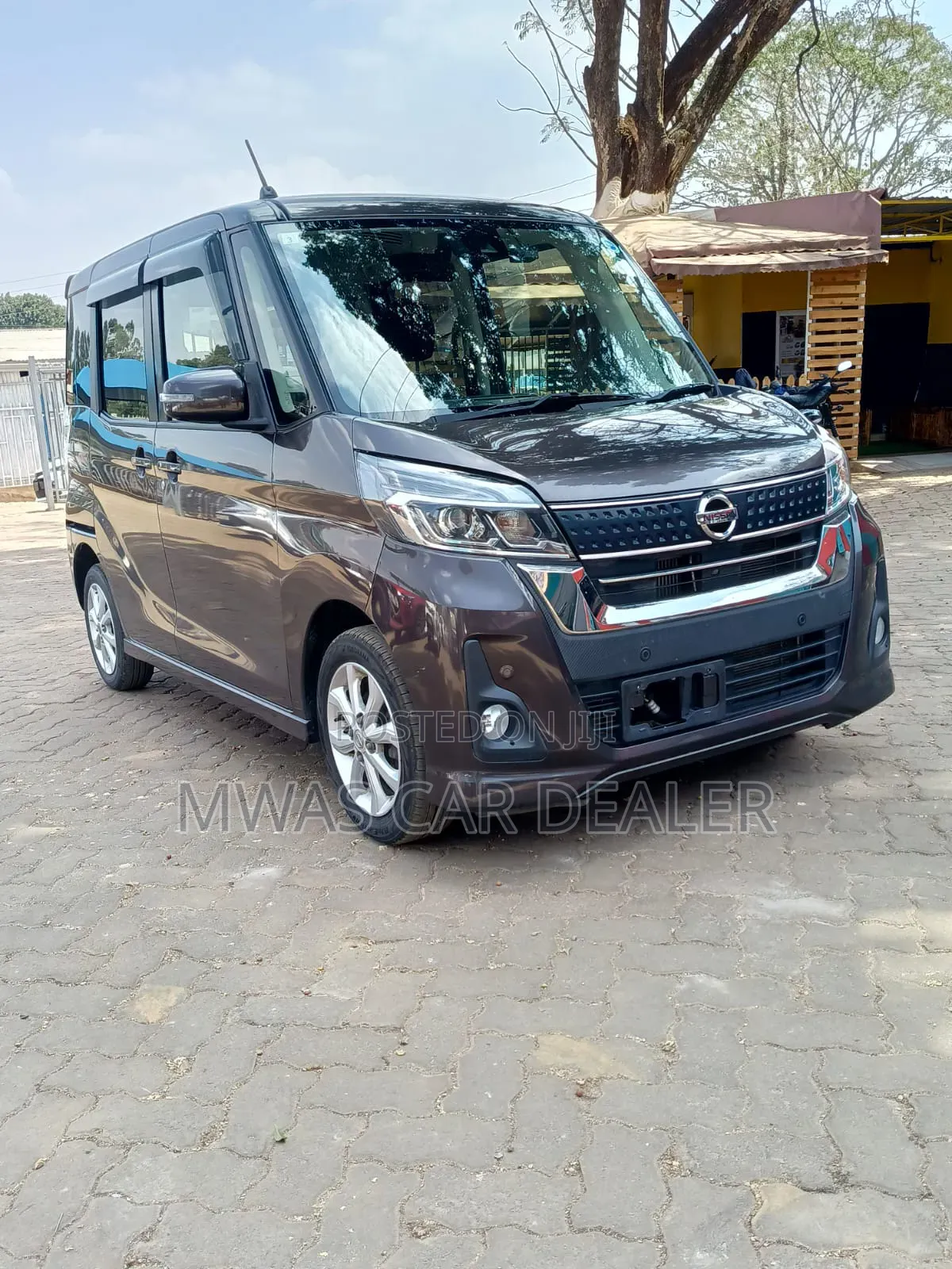 Nissan Dayz Roox 2019 Brown