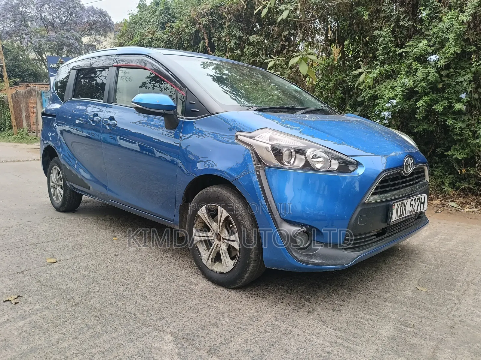 Toyota Sienta 1.5 FWD 2014 Blue