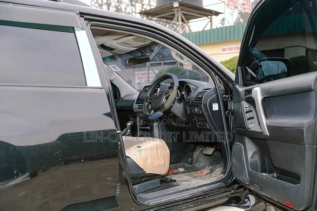 Toyota Land Cruiser 2015 Black