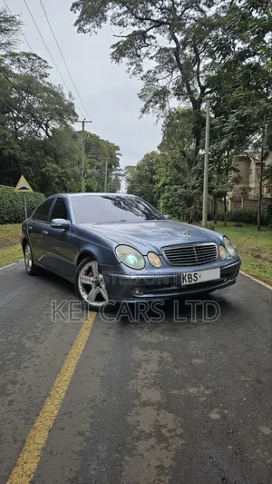 Mercedes-Benz E280 2005 Blue