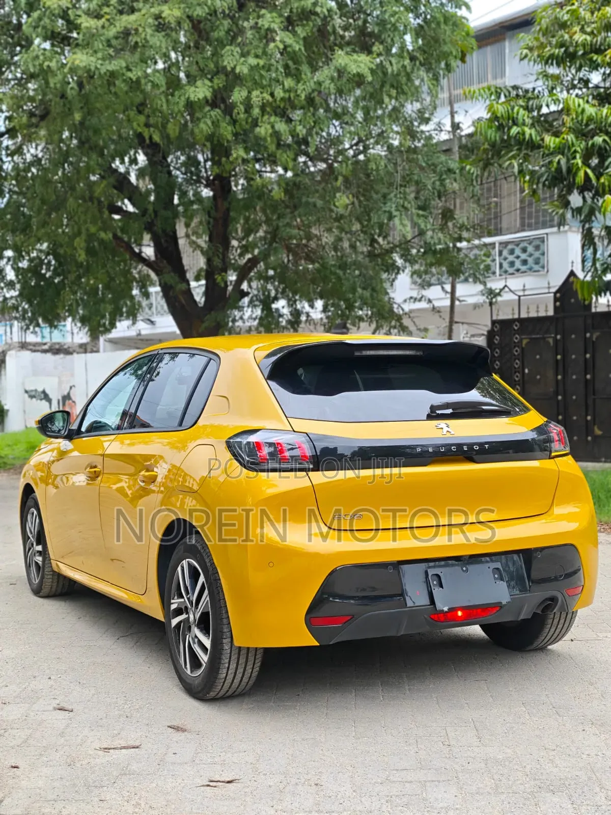 Peugeot 208 2019 Yellow