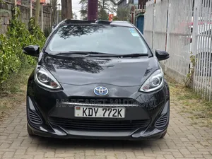 Toyota Aqua 2018 Black