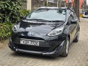 Toyota Aqua 2018 Black