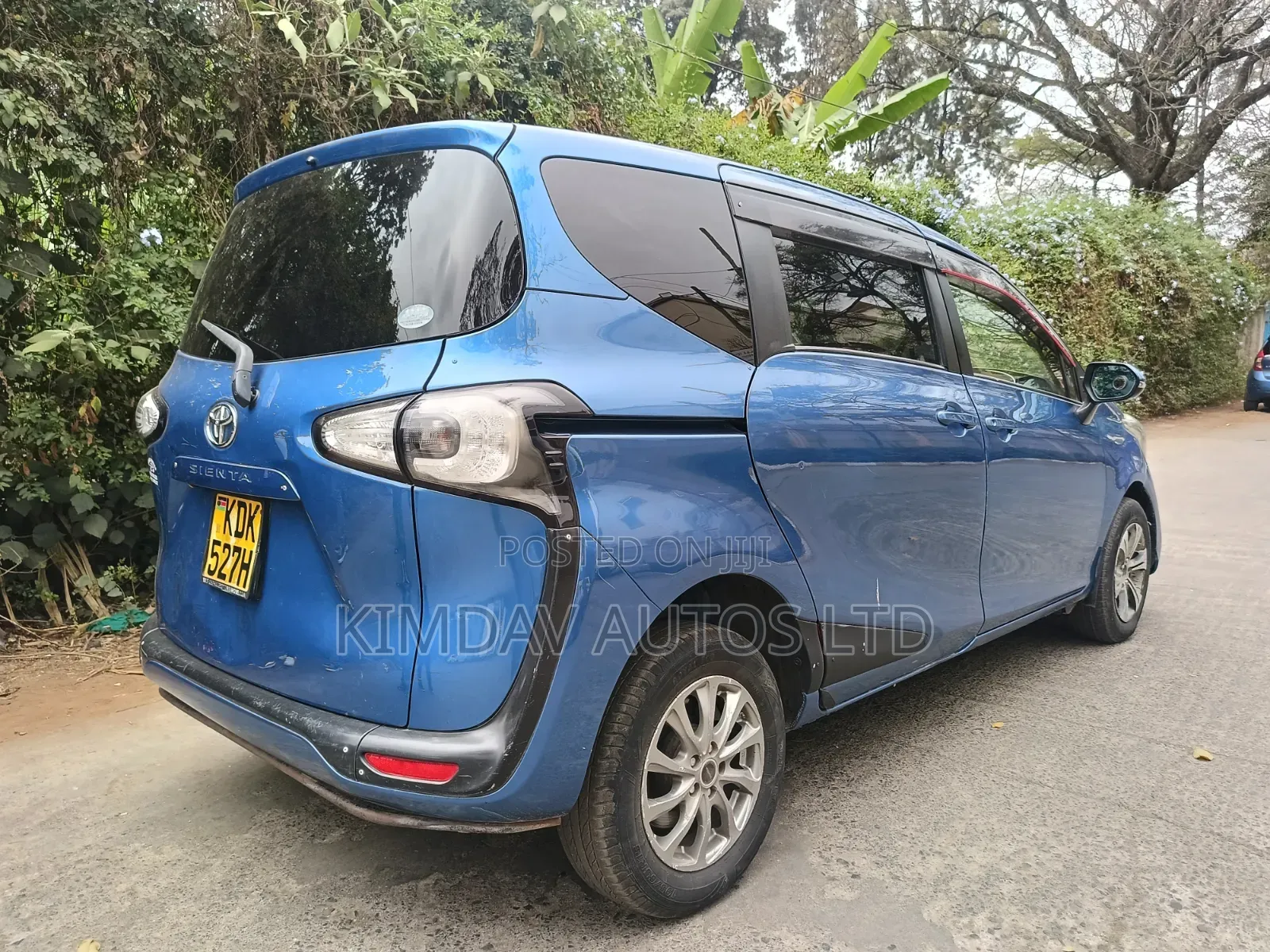 Toyota Sienta 1.5 FWD 2014 Blue