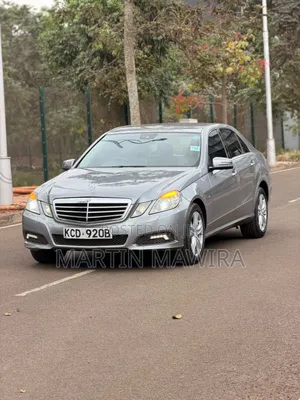 Mercedes-Benz E200 2014 Gray
