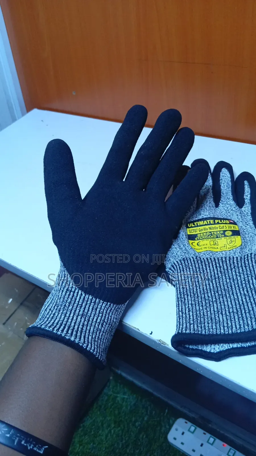 Gloves Gloves