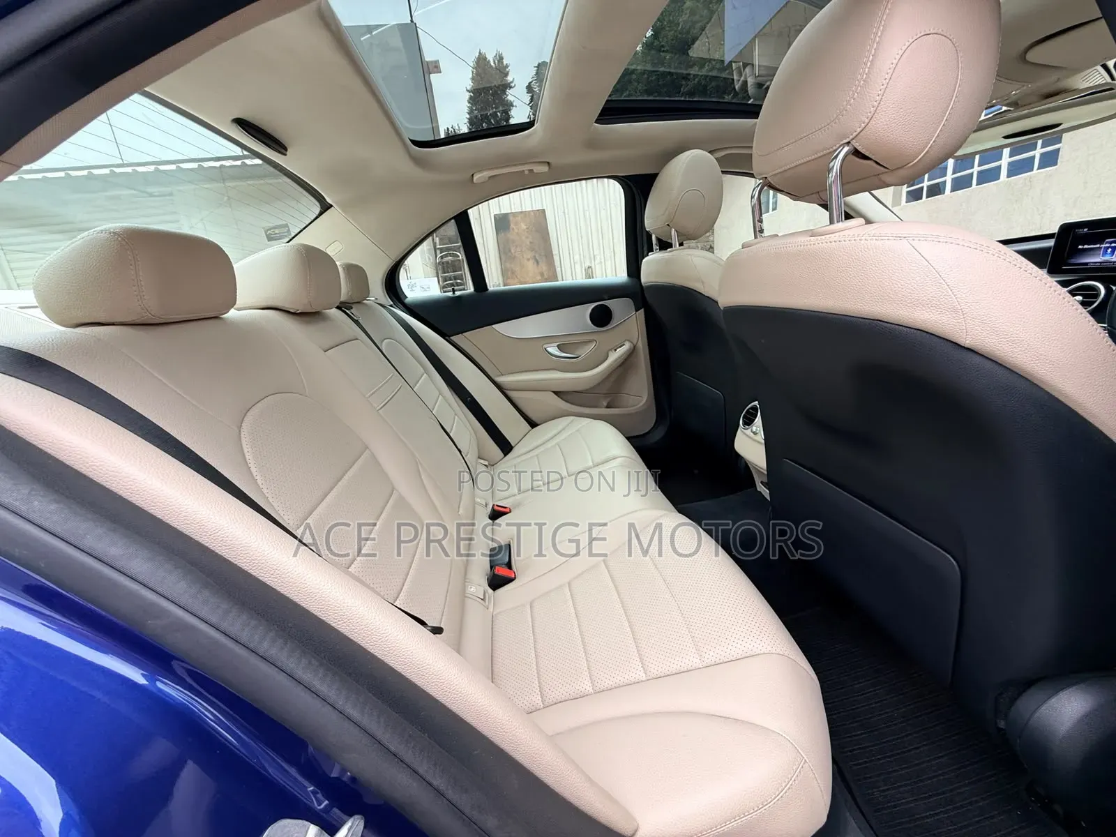 Mercedes-Benz C200 2019 Blue