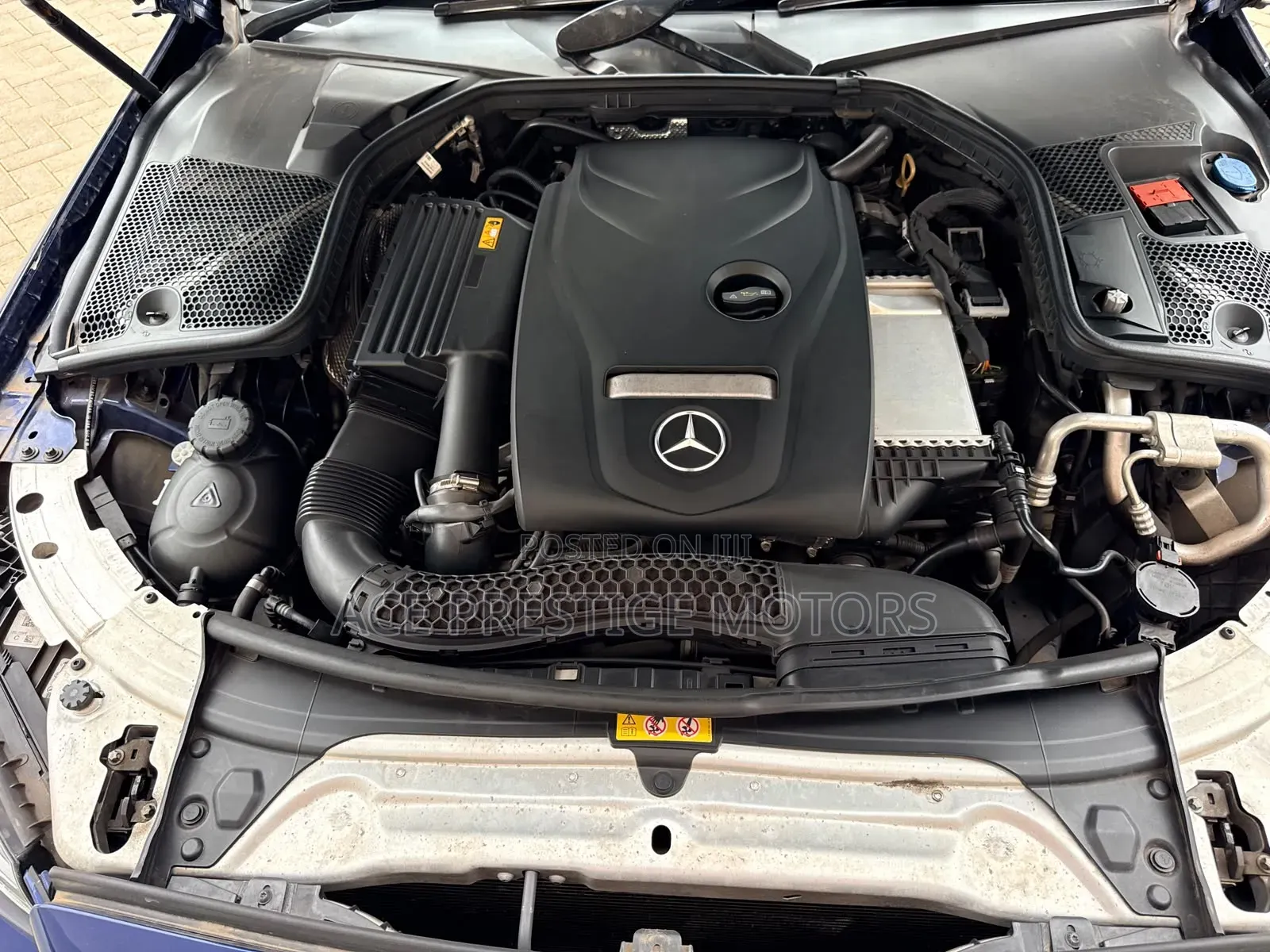 Mercedes-Benz C200 2019 Blue