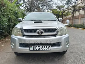 Toyota Hilux 2010 Silver