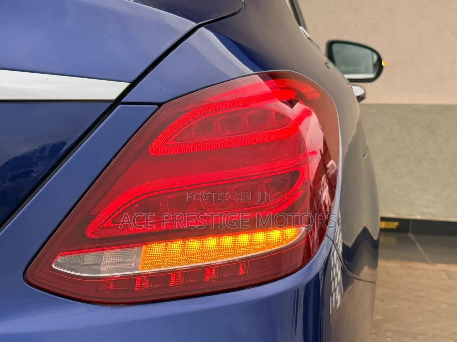 Mercedes-Benz C200 2019 Blue