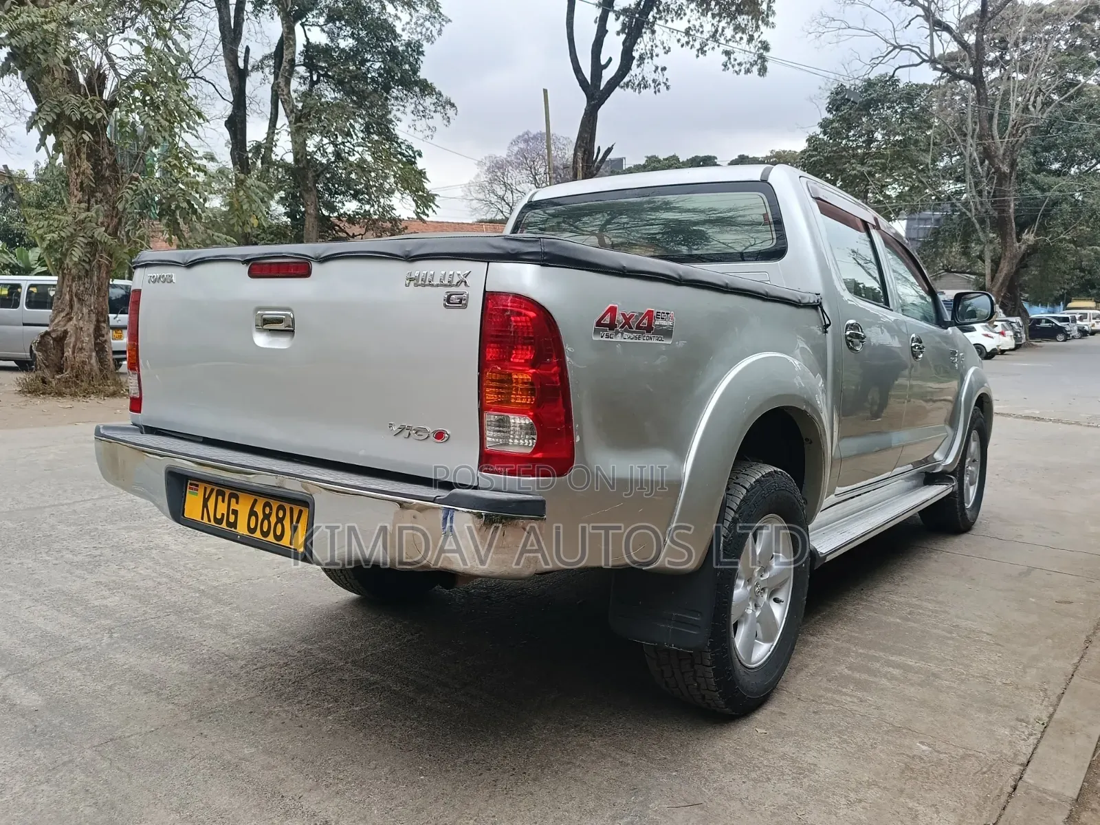 Toyota Hilux 2010 Silver