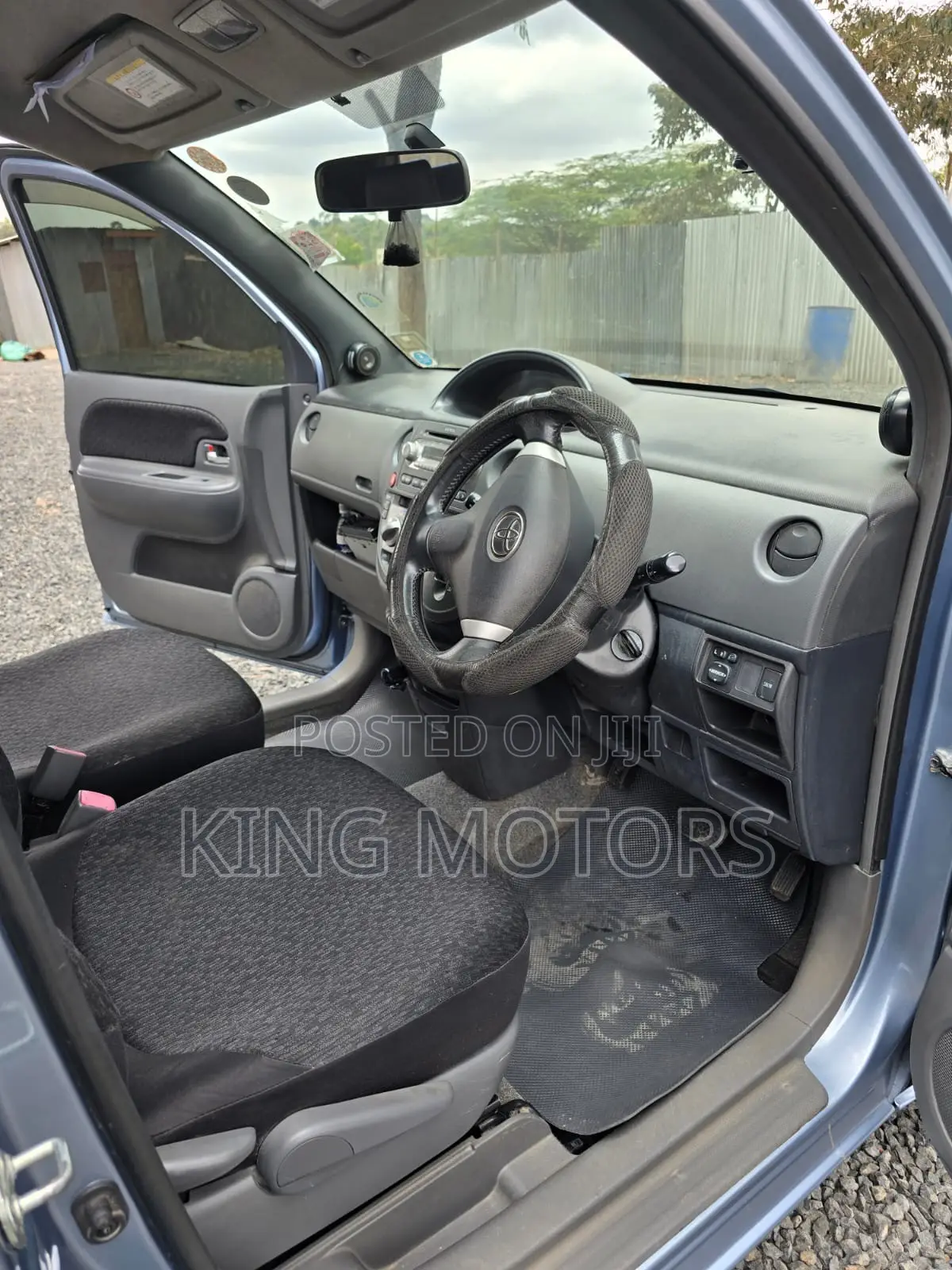 Toyota Sienta 1.5 FWD 2012 Blue
