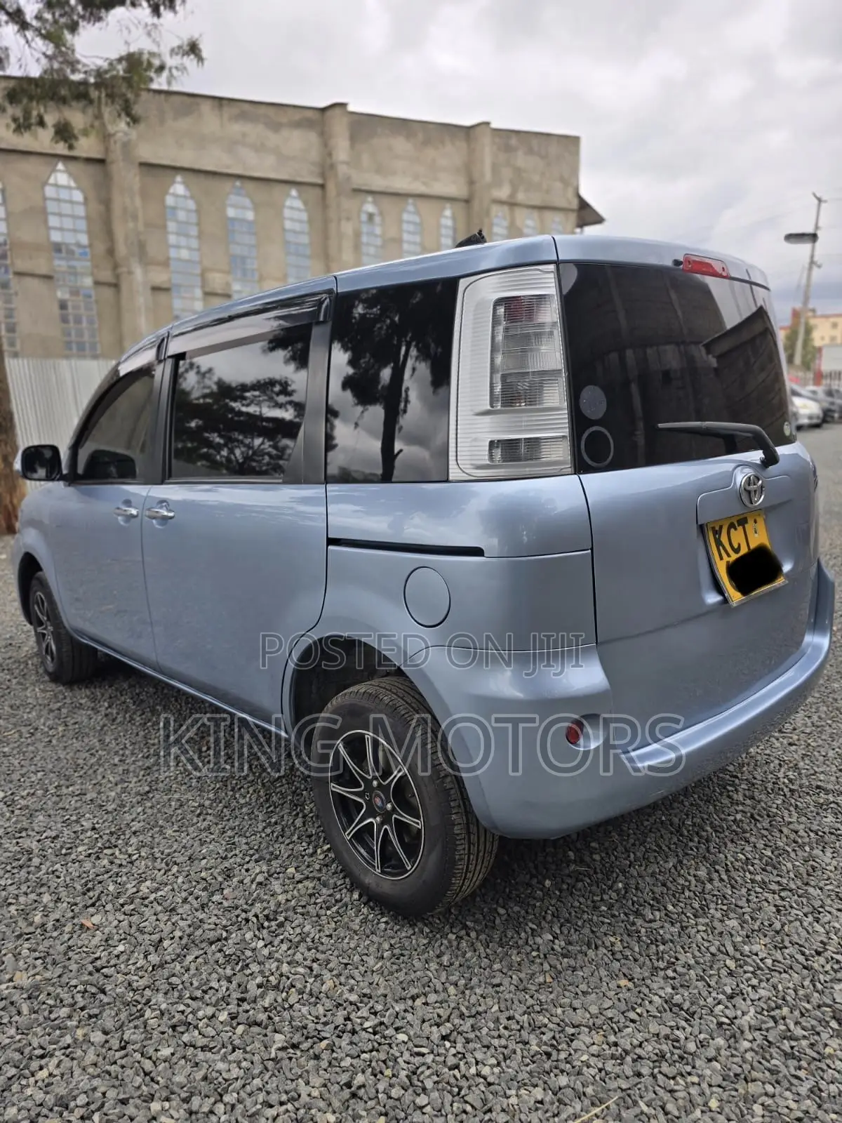 Toyota Sienta 1.5 FWD 2012 Blue