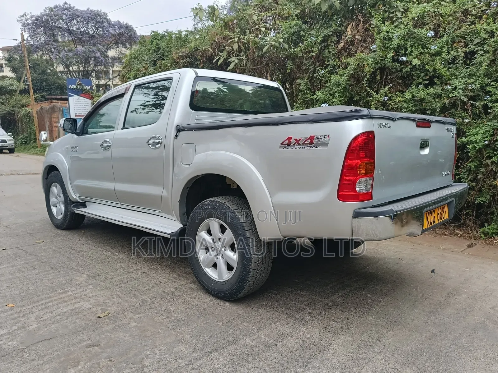 Toyota Hilux 2010 Silver
