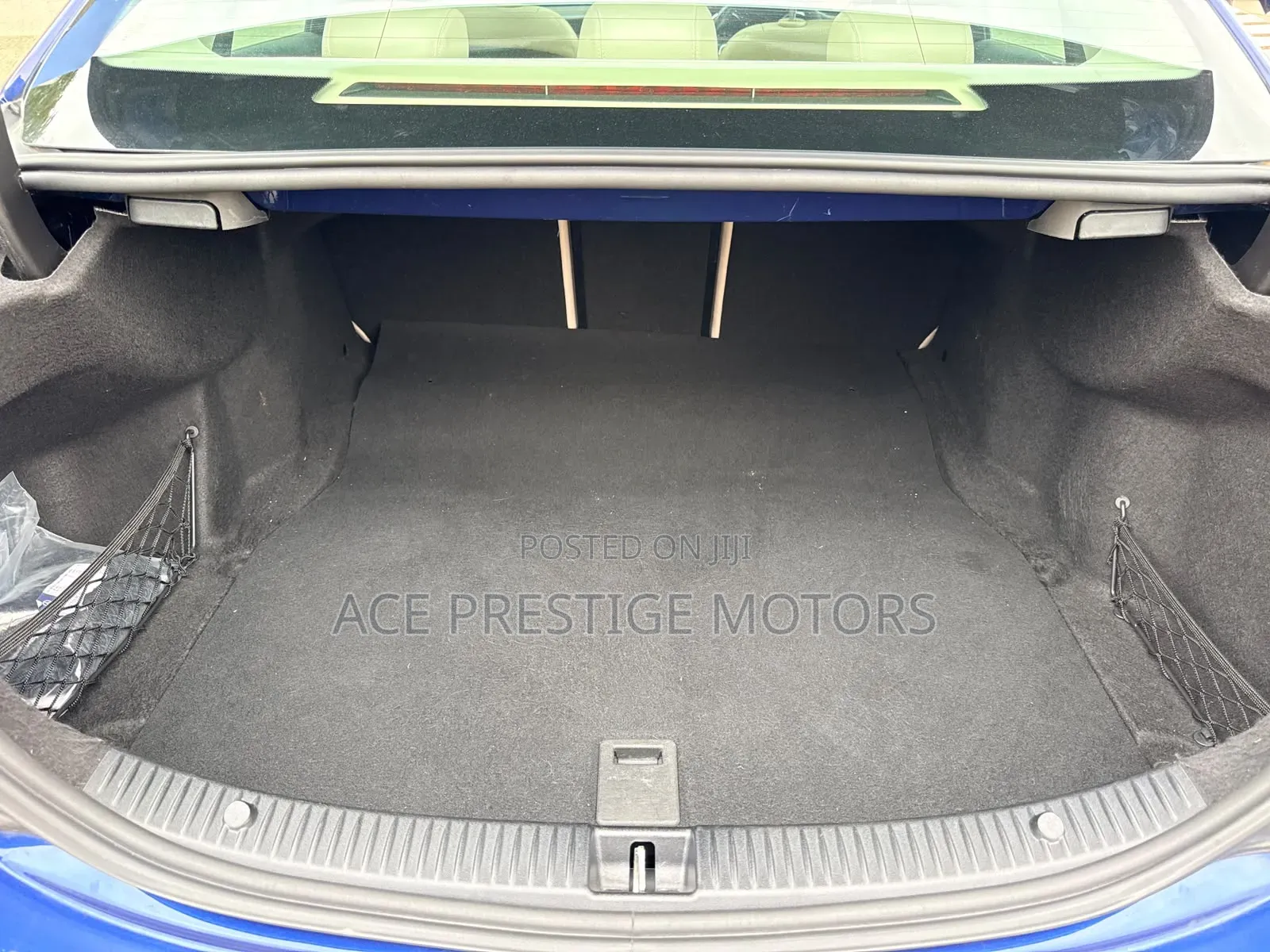 Mercedes-Benz C200 2019 Blue